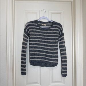 Hollister gray and cream striped knit sweate size XS